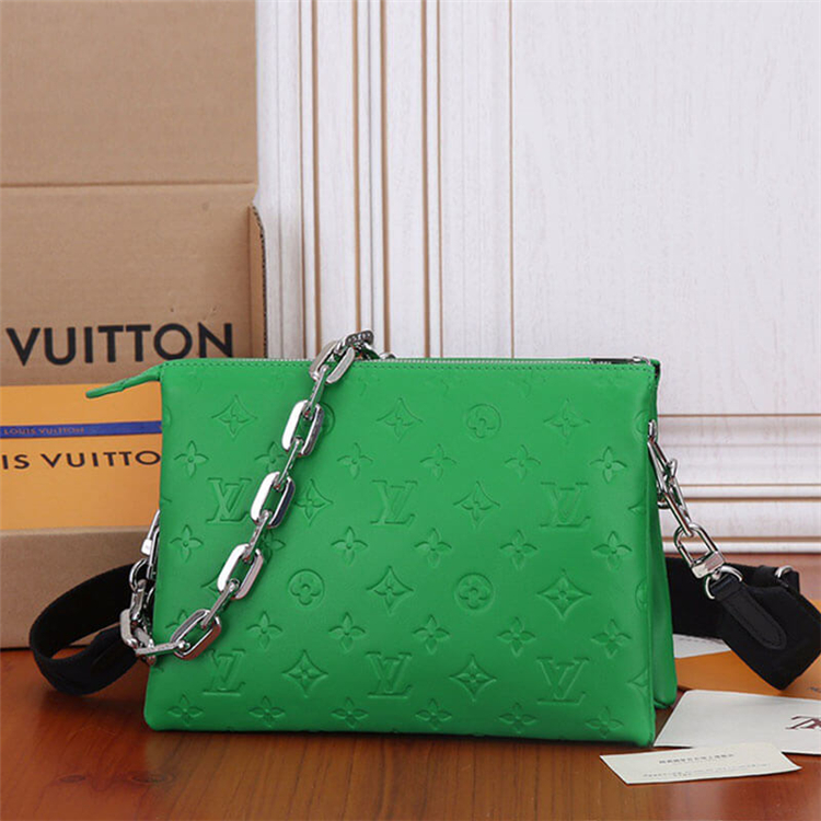 LV-Coussin-PM-M57936-4.jpg