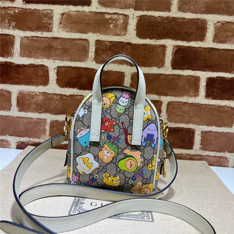 Replica-Gucci-Animal-Print-Multi-function-Bag-725654-FABOF-9741-4.jpg