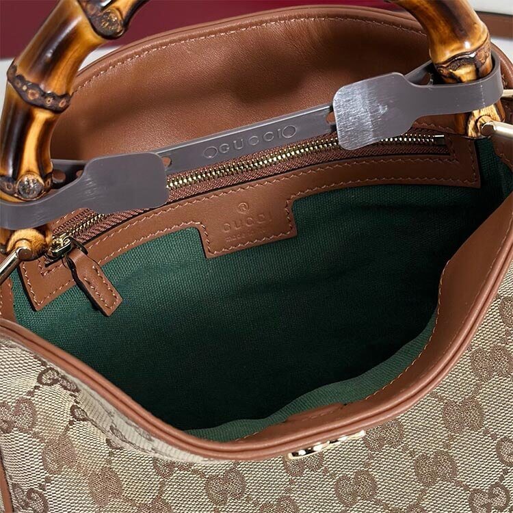 Replica-Gucci-Diana-Small-Shoulder-Bag-799865-FAFT2-9943-6.jpg