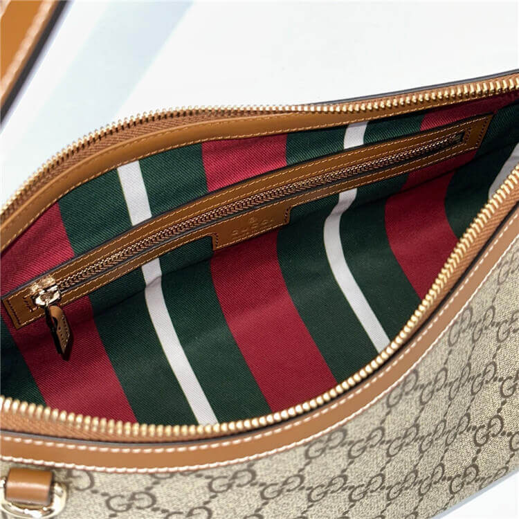 Replica-Gucci-GG-Emblem-Medium-Shoulder-Bag-847449-FAD6L-9758-6.jpg