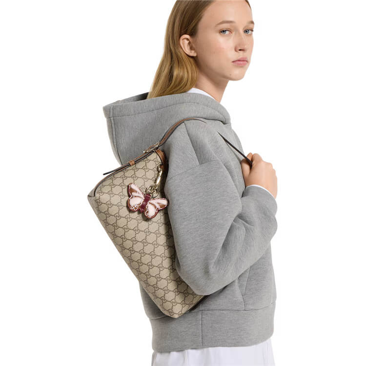 Replica-Gucci-GG-Emblem-Medium-Shoulder-Bag-847449-FAD6L-9758-7.jpg