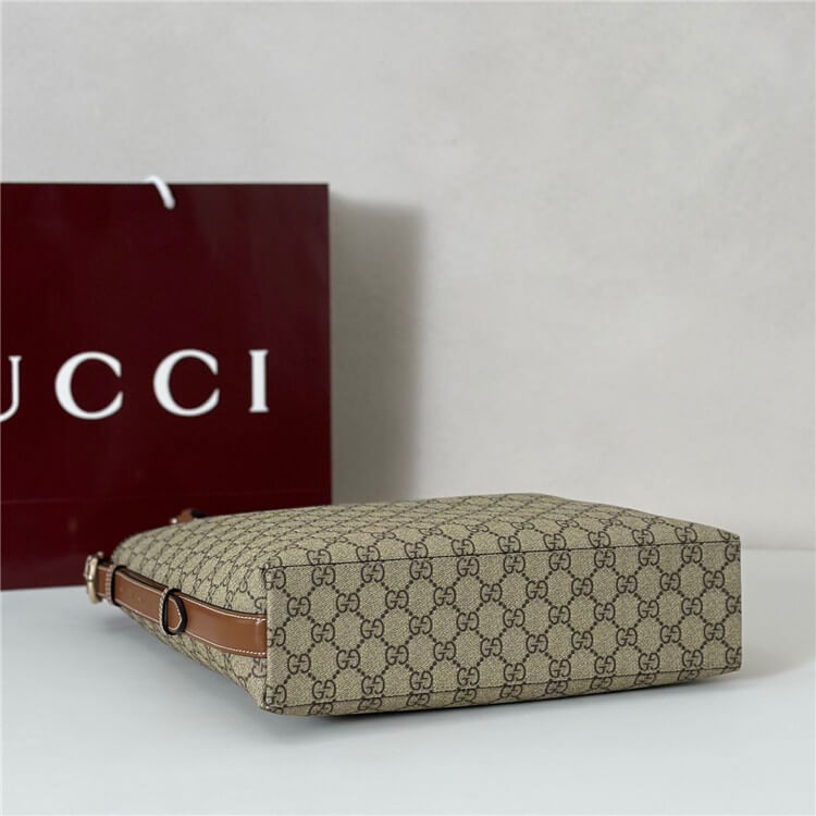 Replica-Gucci-GG-Emblem-Medium-Shoulder-Bag-847452-FAD6L-9758-5.jpg