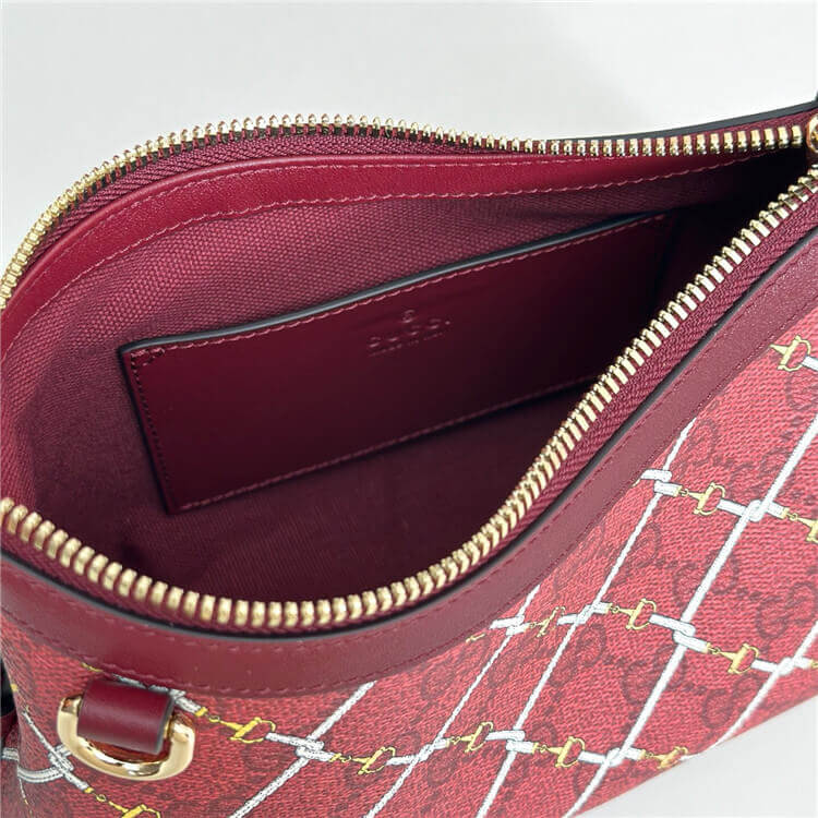 Replica-Gucci-GG-Emblem-Small-Shoulder-Bag-847450-FAFF1-6243-6.jpg