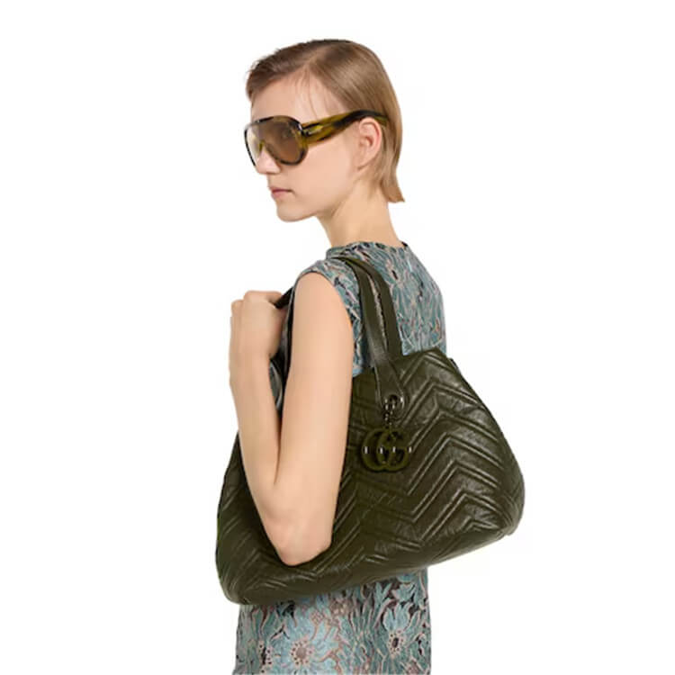Replica-Gucci-GG-Marmont-Medium-Tote-Bag-855279-AAFS1-3037-8.jpg