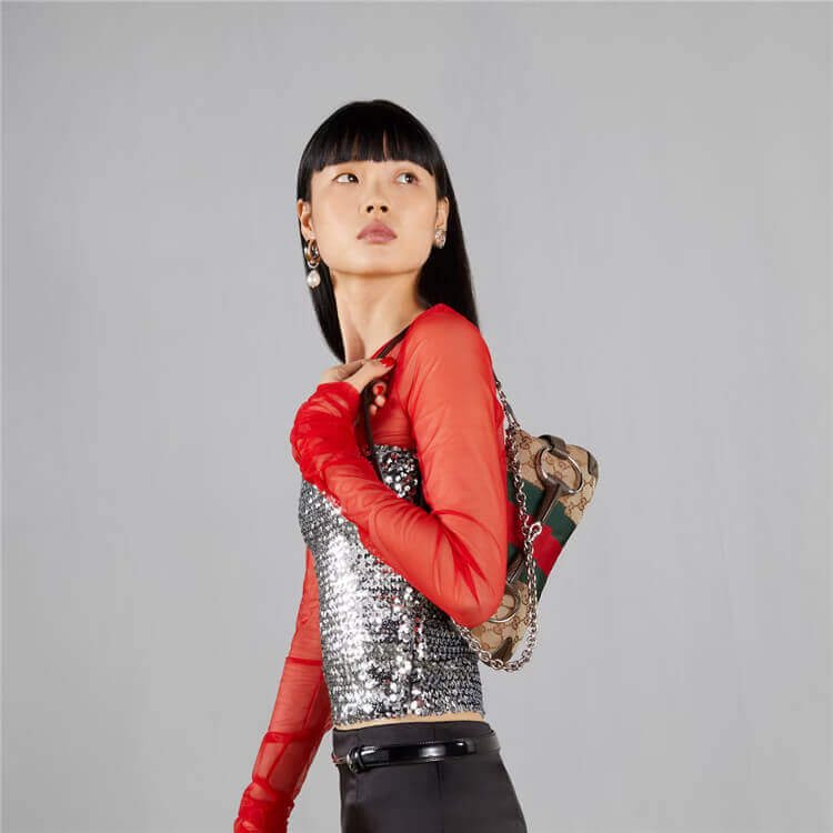 Replica-Gucci-Horsebit-Chain-Small-Shoulder-Bag-764339-FACM2-8747-8.jpg