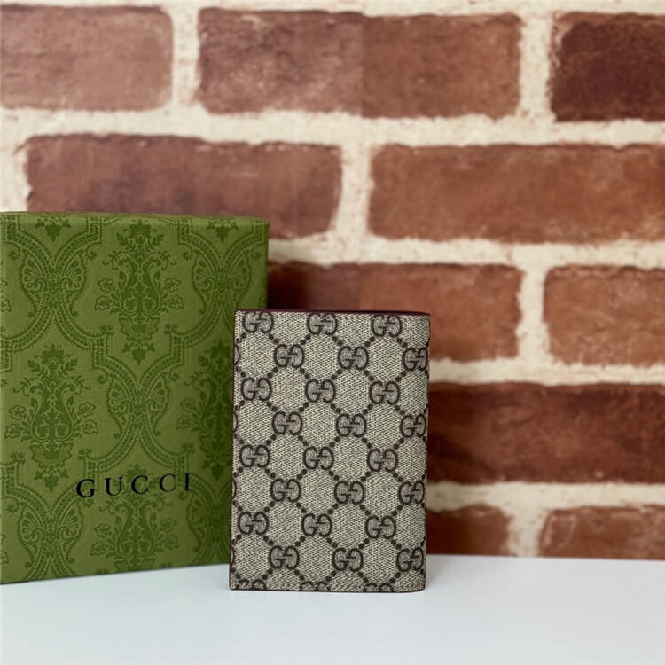 Replica-Gucci-Rosso-Ancora-Red-Interior-Passport-Case-795229-FACQC-9858-3.jpg