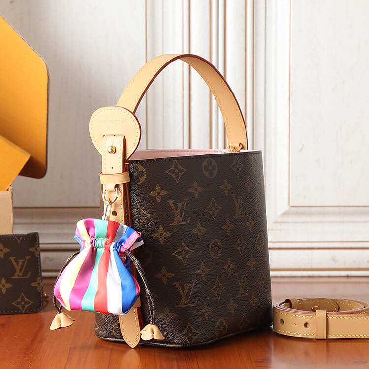 Replica-LV-All-in-BB-M26642-3.jpg