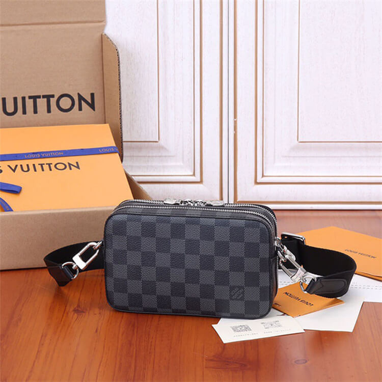 Replica-LV-Alpha-Wearable-Wallet-N60418-4.jpg