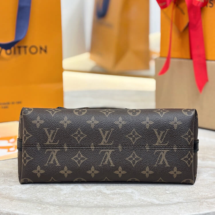 Replica-LV-CarryAll-BB-M26568-5.jpg