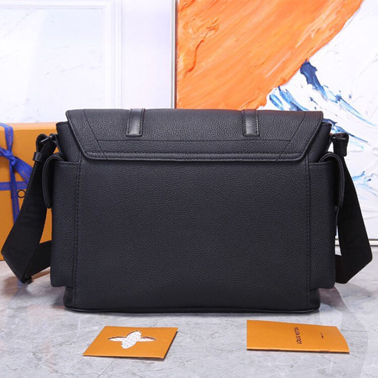 Replica-LV-Christopher-Messenger-M58476-4.jpg