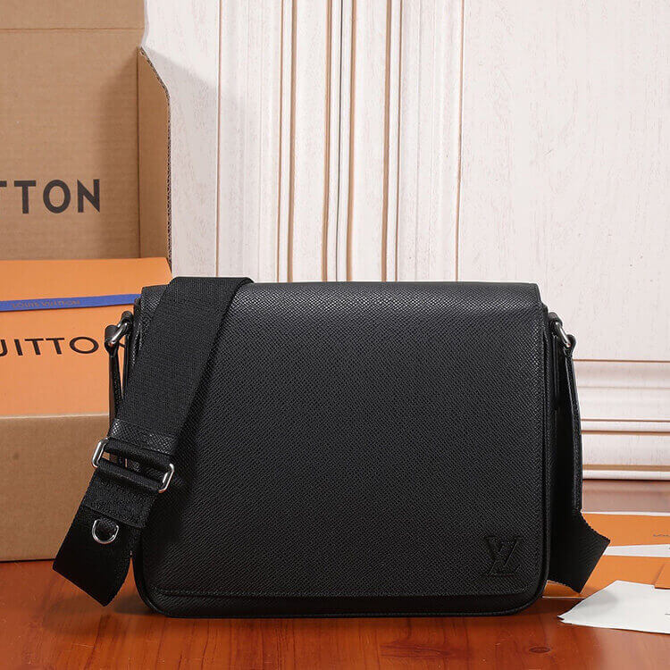 Replica-LV-District-PM-M30850-2.jpg