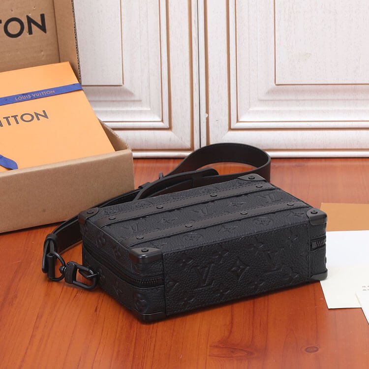 Replica-LV-Handle-Soft-Trunk-M59163-5.jpg