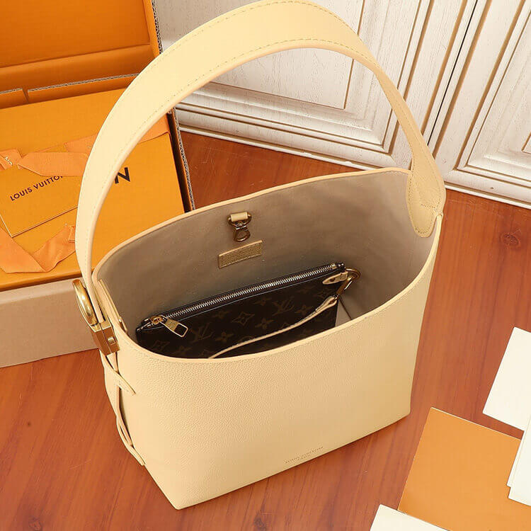 Replica-LV-Low-Key-Hobo-PM-M25353-6.jpg