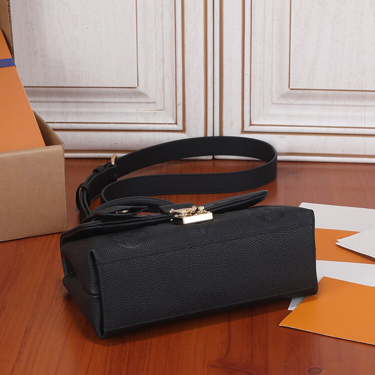 Replica-LV-Madeleine-BB-M45977-5.jpg