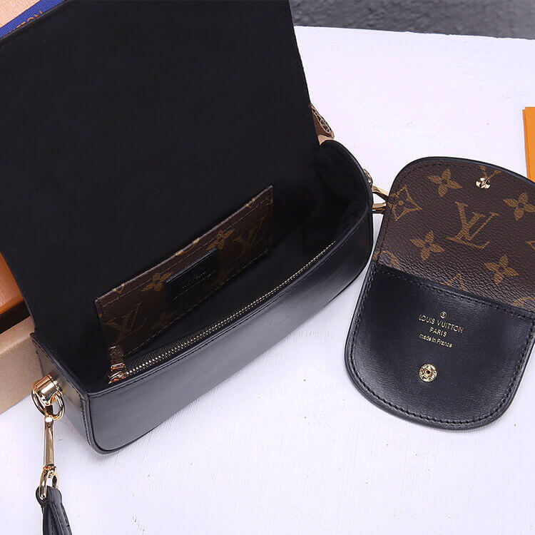 Replica-LV-Officier-Pouch-M698416.jpg