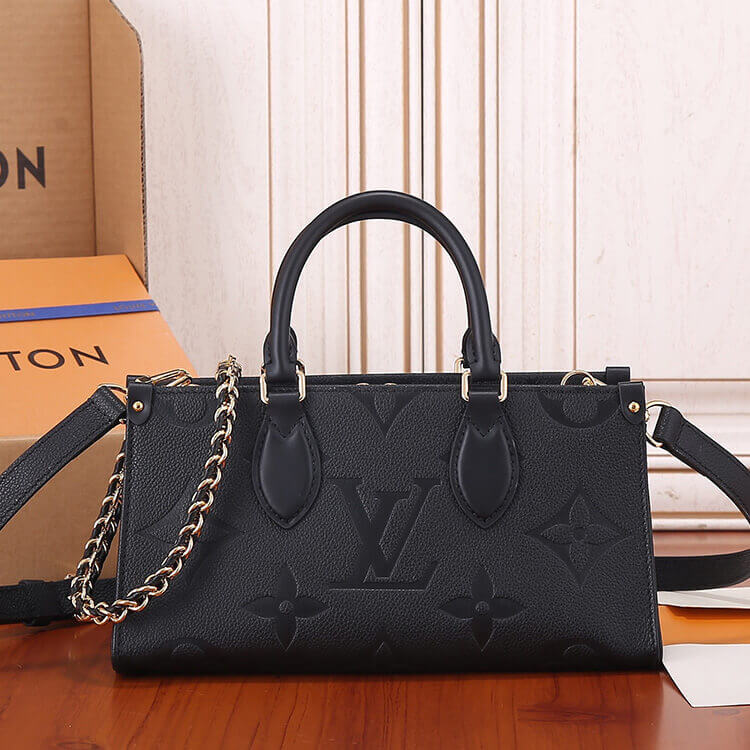 Replica-LV-OnTheGo-East-West-M23640-2.jpg