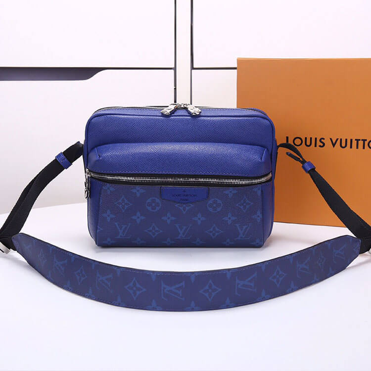 Replica-LV-Outdoor-Messenger-Bag-M30242-2.jpg