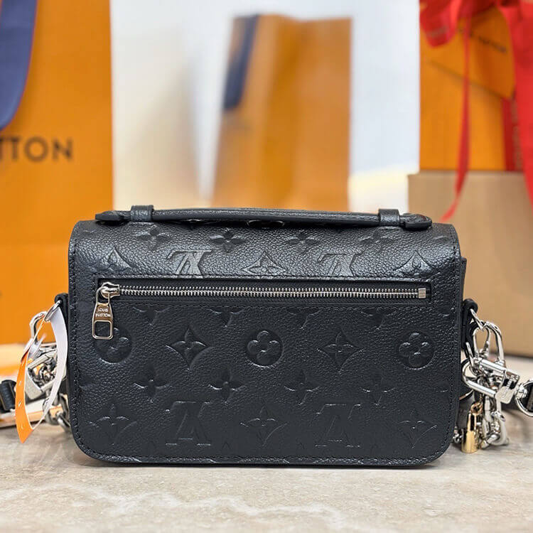 Replica-LV-Pochette-Metis-East-West-M26456-4.jpg