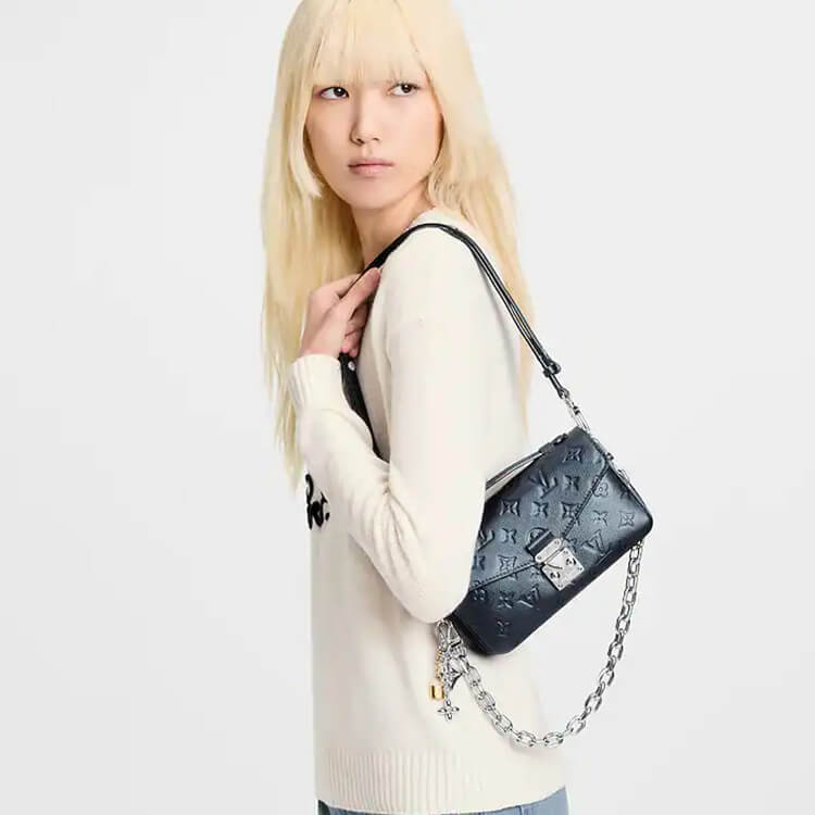 Replica-LV-Pochette-Metis-East-West-M26456-7.jpg
