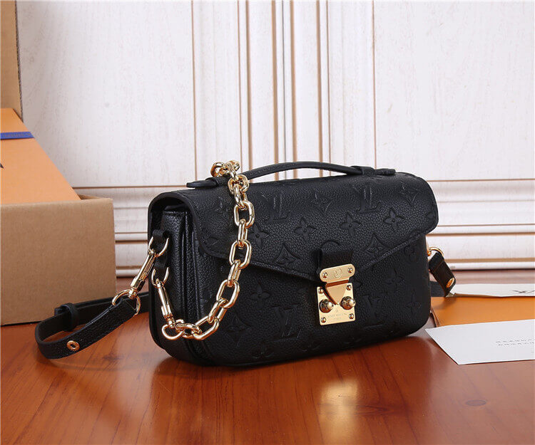 Replica-LV-Pochette-Metis-East-West-M46595-3.jpg