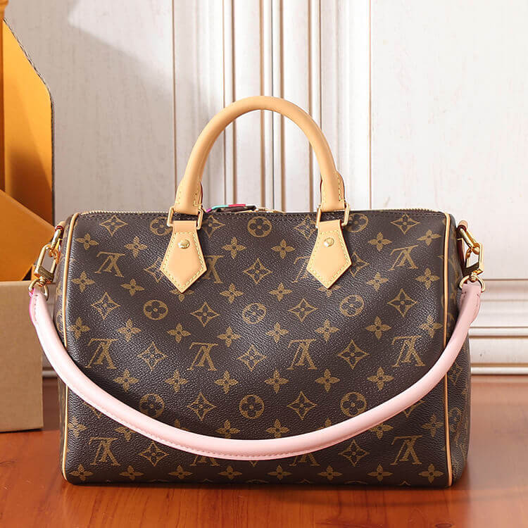 Replica-LV-Speedy-Soft-30-M26498-4.jpg