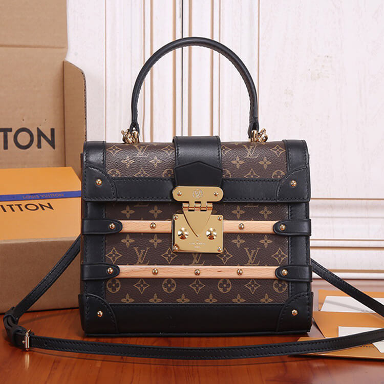 Replica-LV-Trianon-PM-M45908-2.jpg