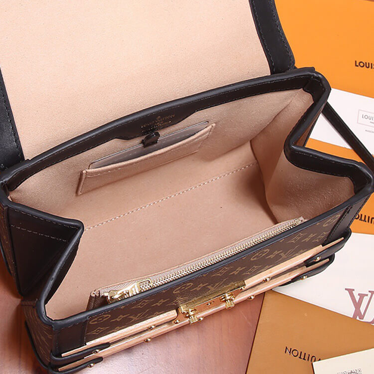 Replica-LV-Trianon-PM-M45908-6.jpg