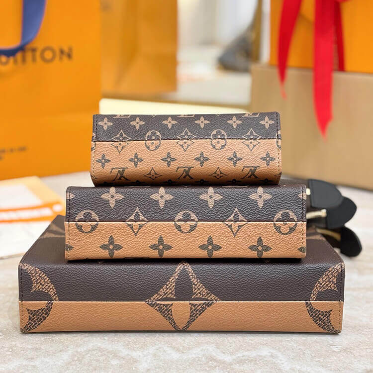 Replica-LV-Trio-Toilet-Pouch-M11248-5.jpg